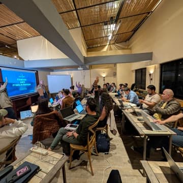 Presentación de proyectos en Demo Day de Ignia Medellín